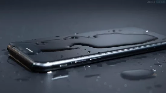 smartphone tombe a l eau